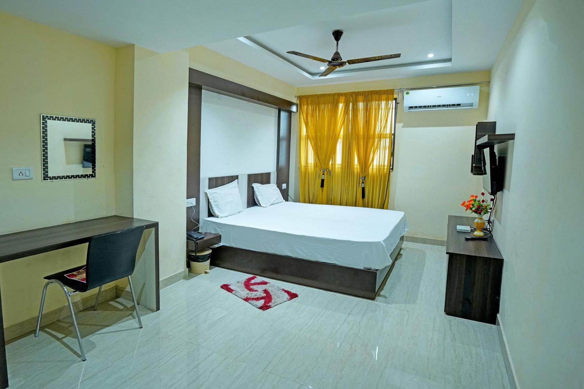 Hotel O Ss Palace Rāipur Екстериор снимка