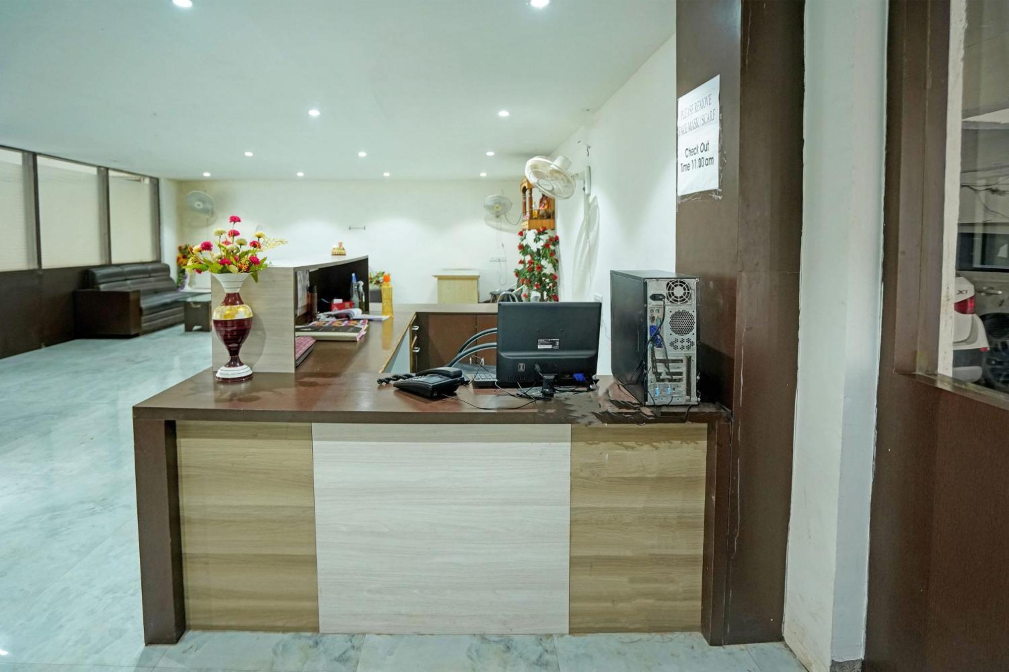 Hotel O Ss Palace Rāipur Екстериор снимка
