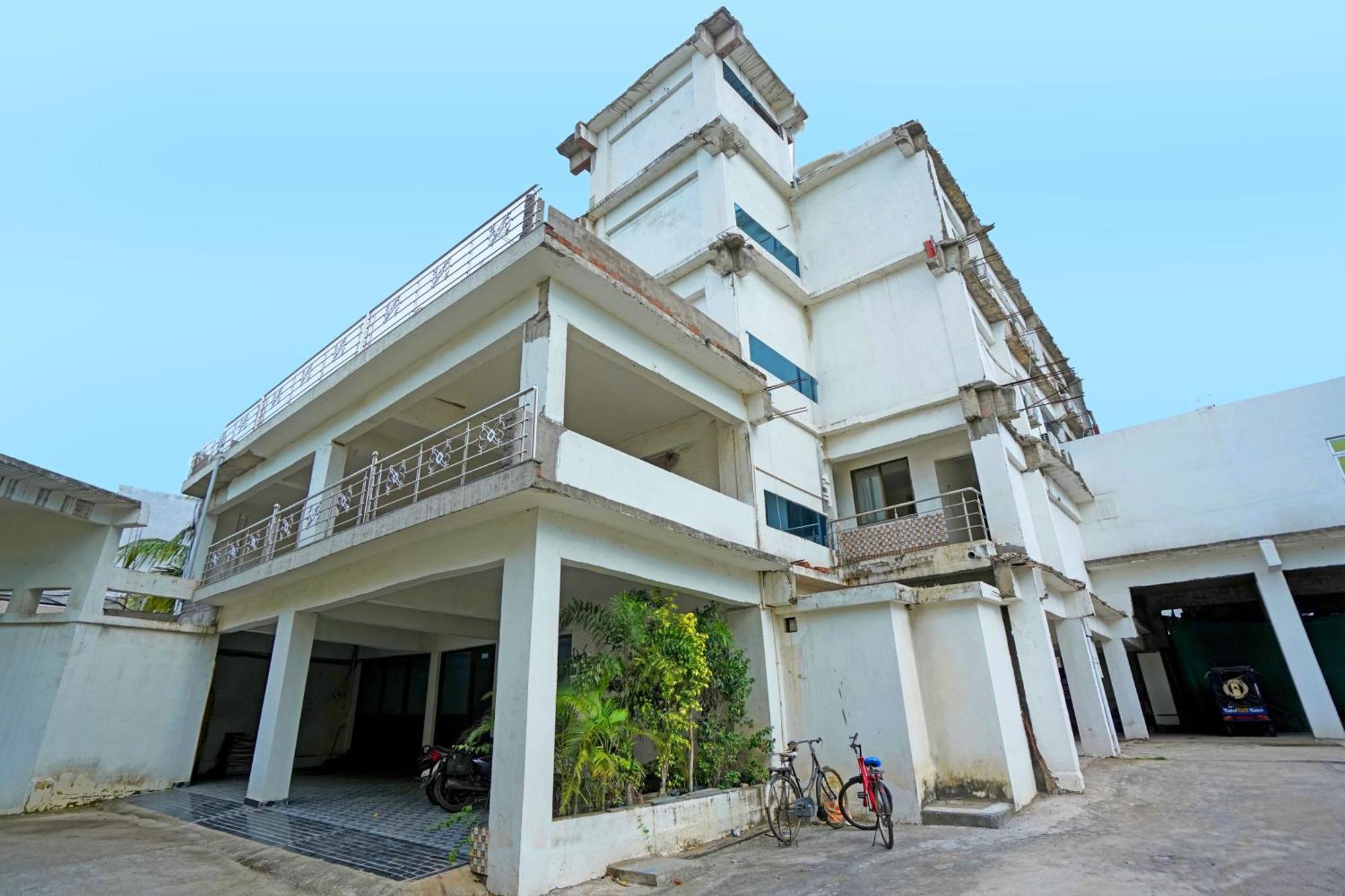 Hotel O Ss Palace Rāipur Екстериор снимка