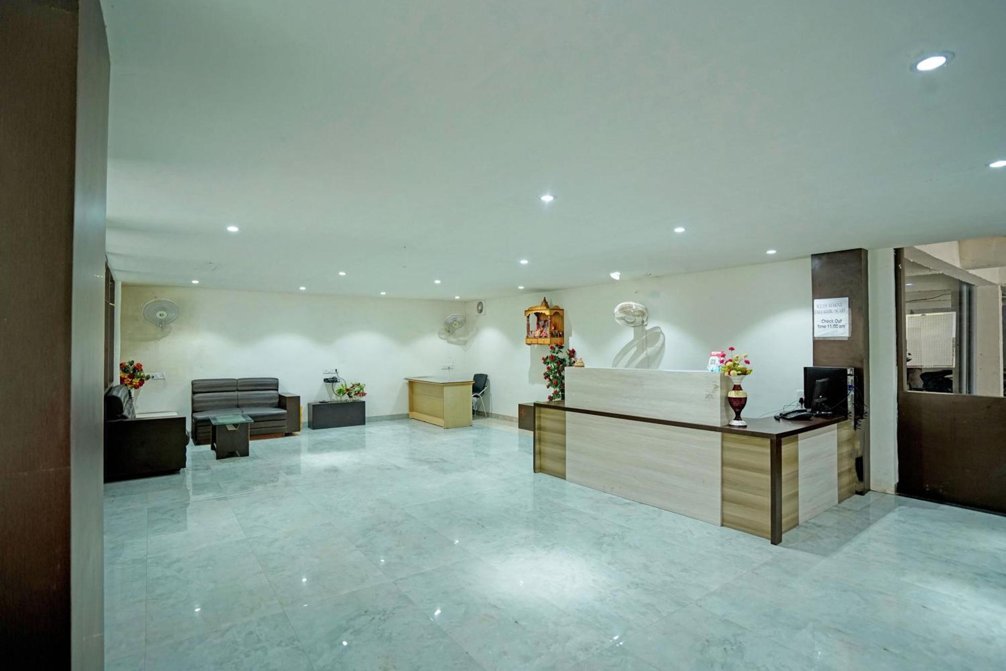Hotel O Ss Palace Rāipur Екстериор снимка